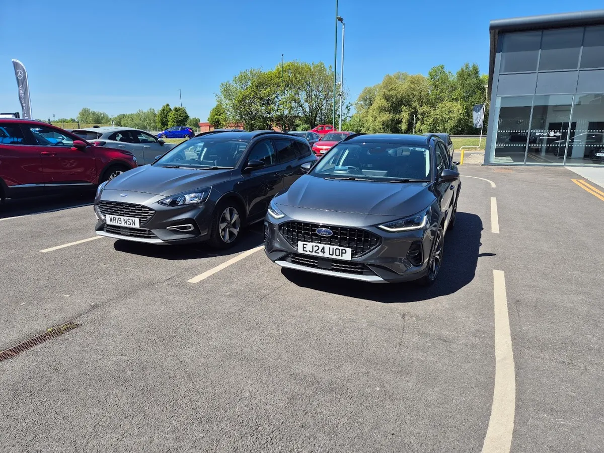 Lookers CAR HUB Middlesbrough photo 9