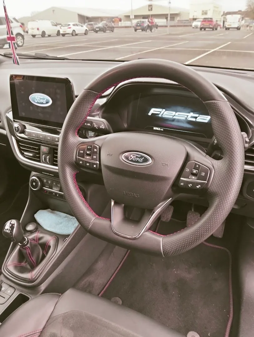 Lookers CAR HUB Middlesbrough photo 10