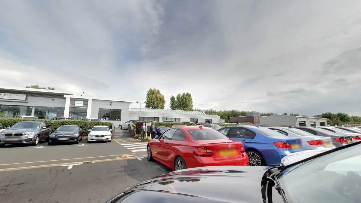 Lookers Stafford BMW photo 5