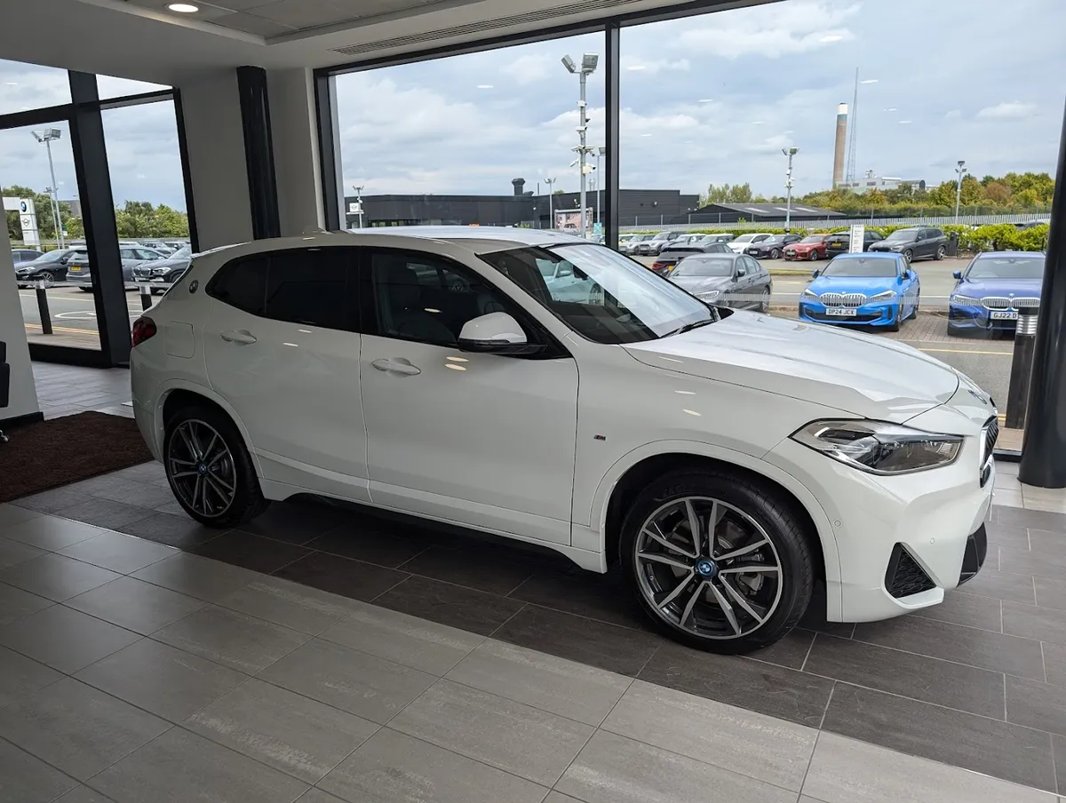 Lookers Stoke-On-Trent BMW photo 6