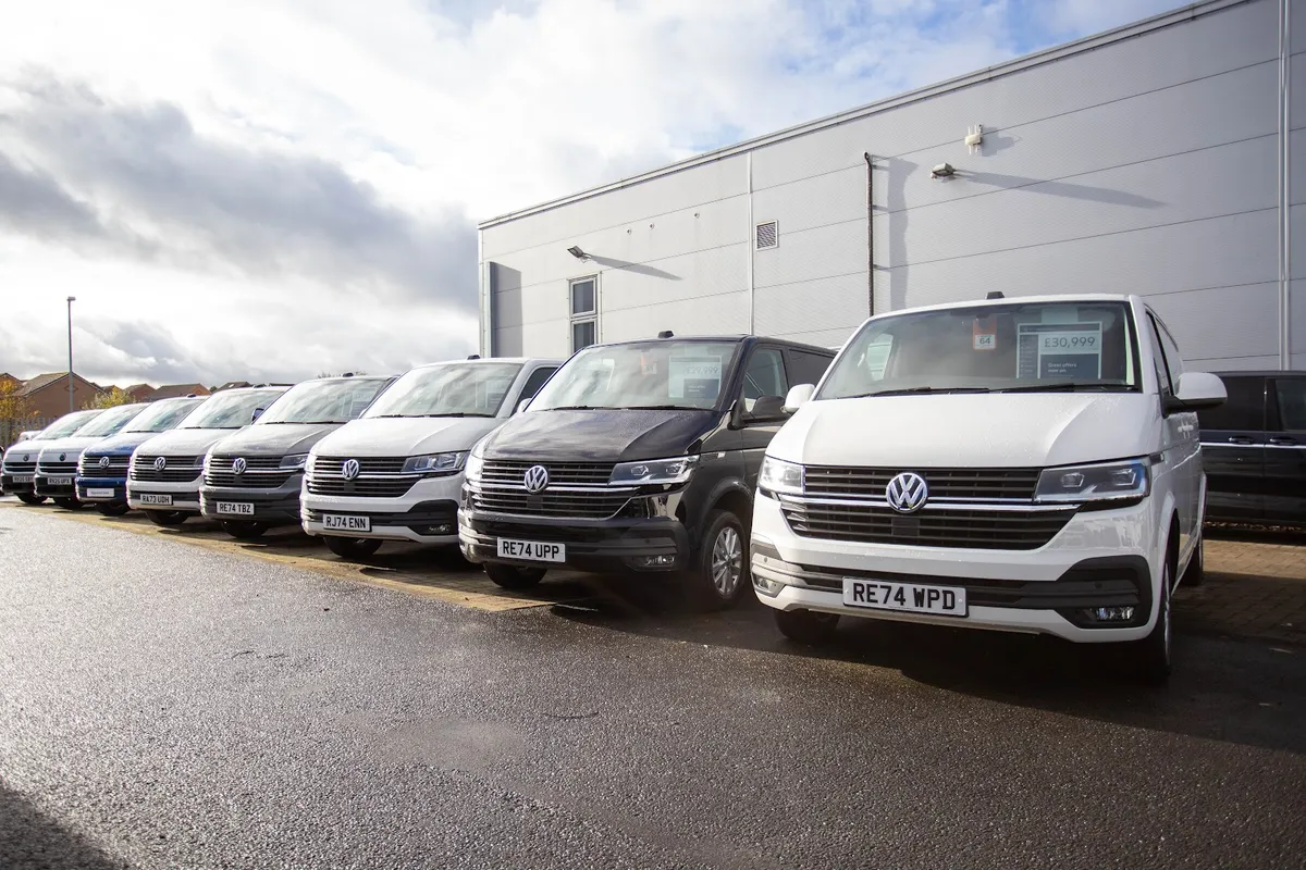 Lookers Volkswagen Van Centre Baillieston photo 4