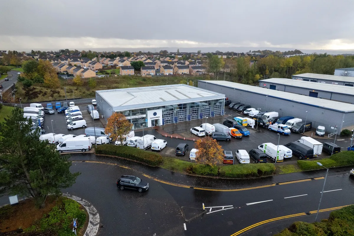 Lookers Volkswagen Van Centre Baillieston photo 5