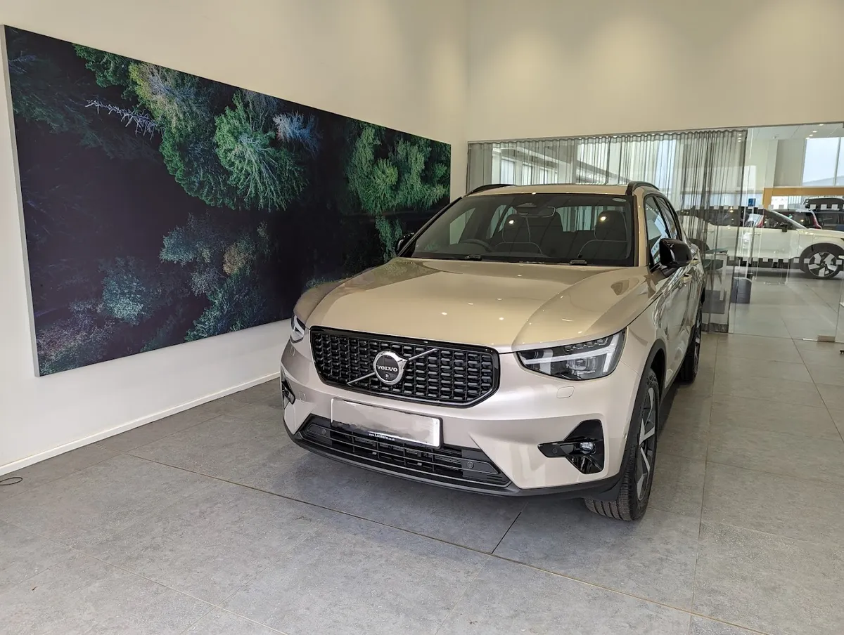 Lookers Volvo Glasgow photo 2