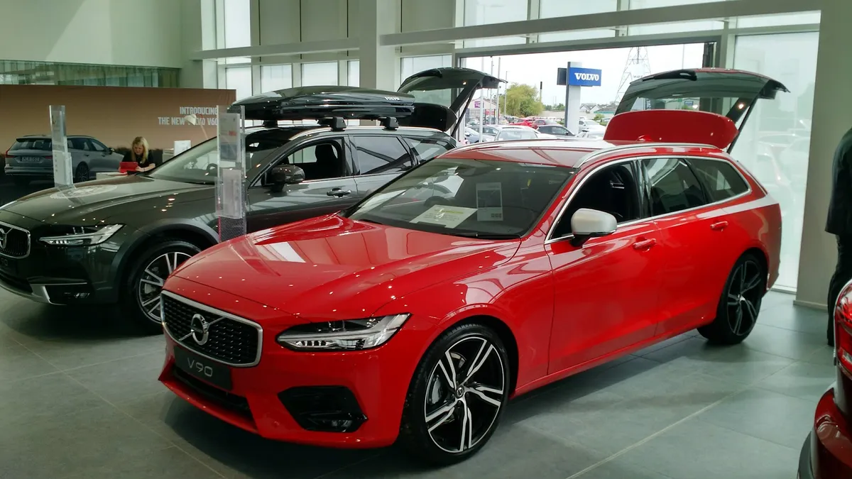 Lookers Volvo Glasgow photo 4