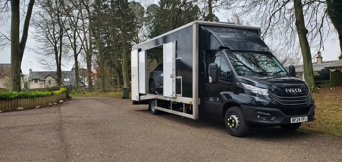 Lookers Volvo Glasgow photo 5