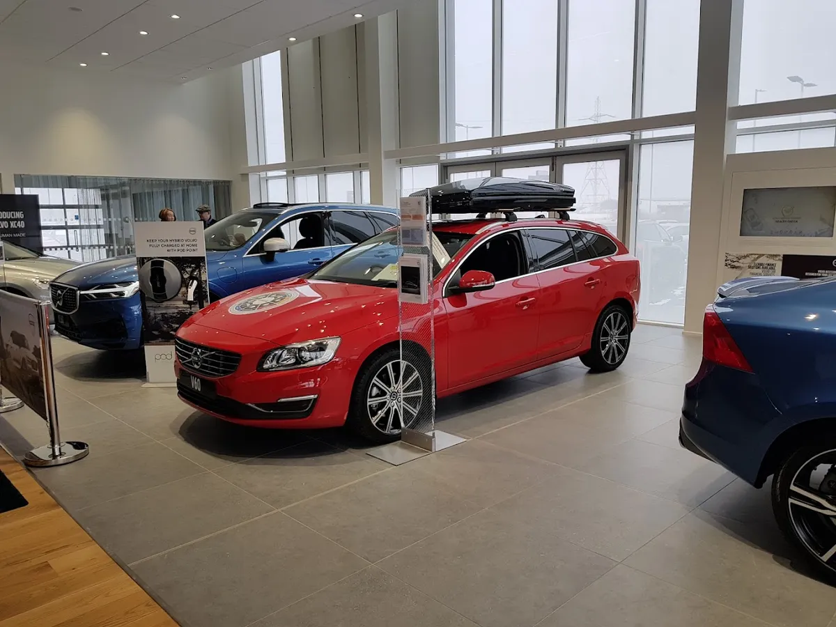 Lookers Volvo Glasgow photo 9