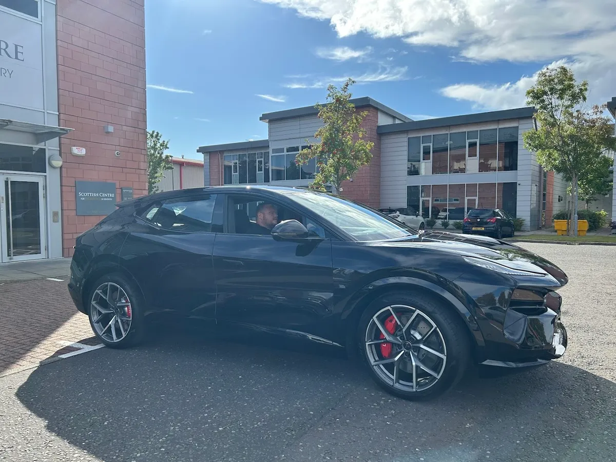 Lotus Berkshire photo 5