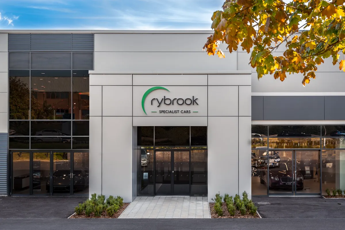 Lotus Bristol — Car dealer in Bristol