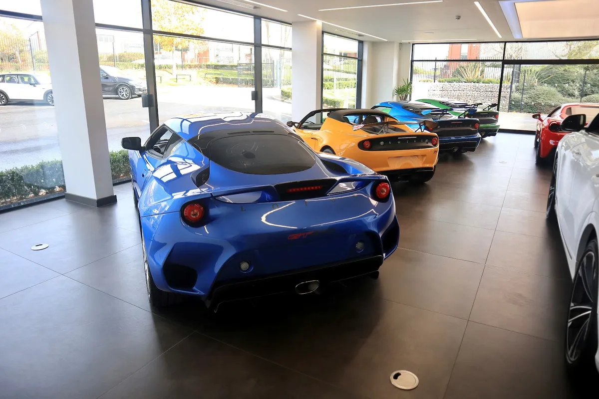 Lotus Bristol photo 2