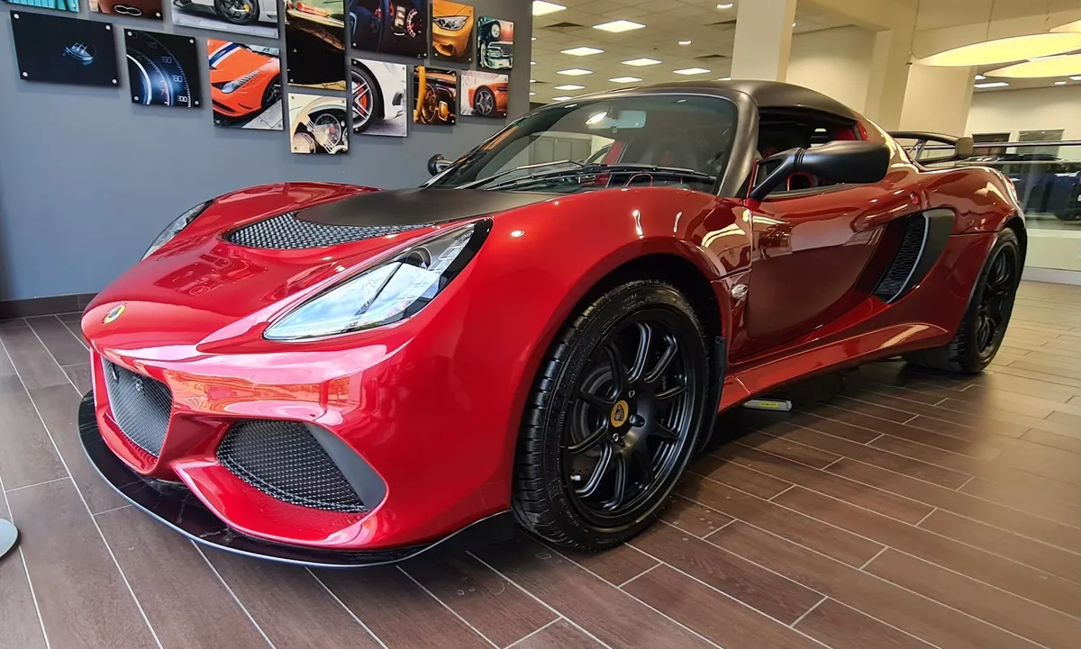 Lotus Bristol photo 3