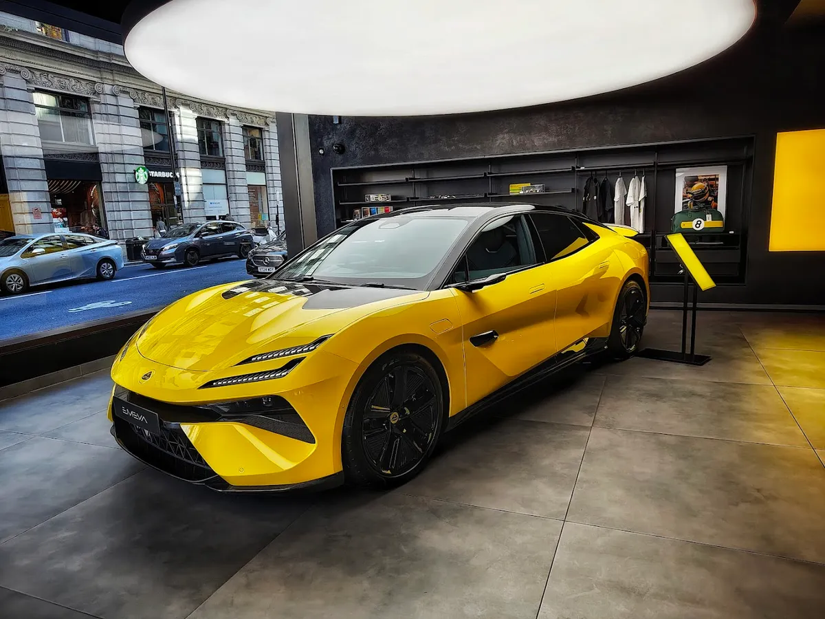 Lotus London photo 3