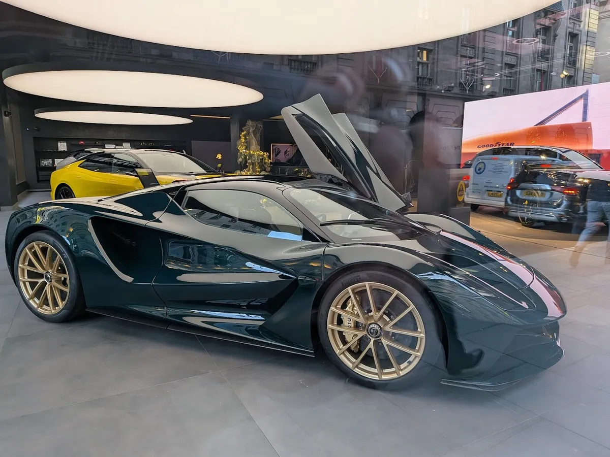 Lotus London photo 5