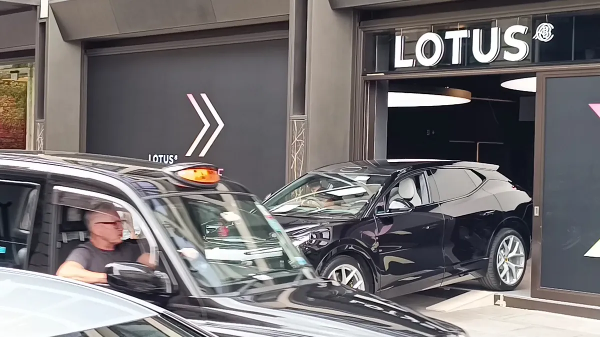 Lotus London photo 8