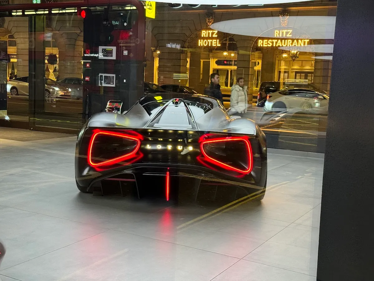 Lotus London photo 9