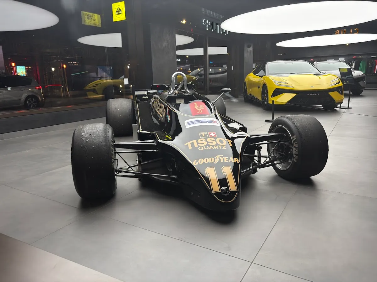 Lotus London photo 10