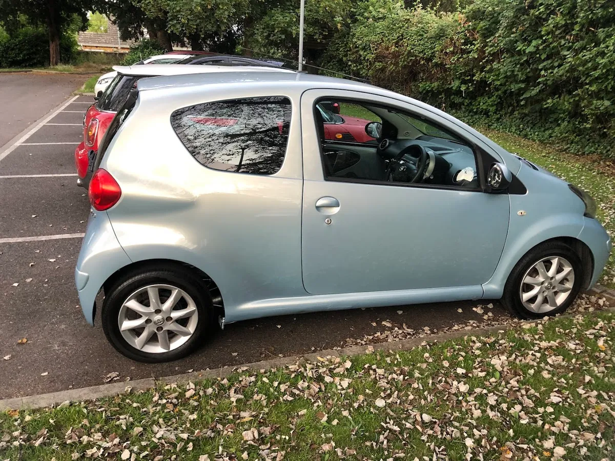 lyndelworld Cars photo 5