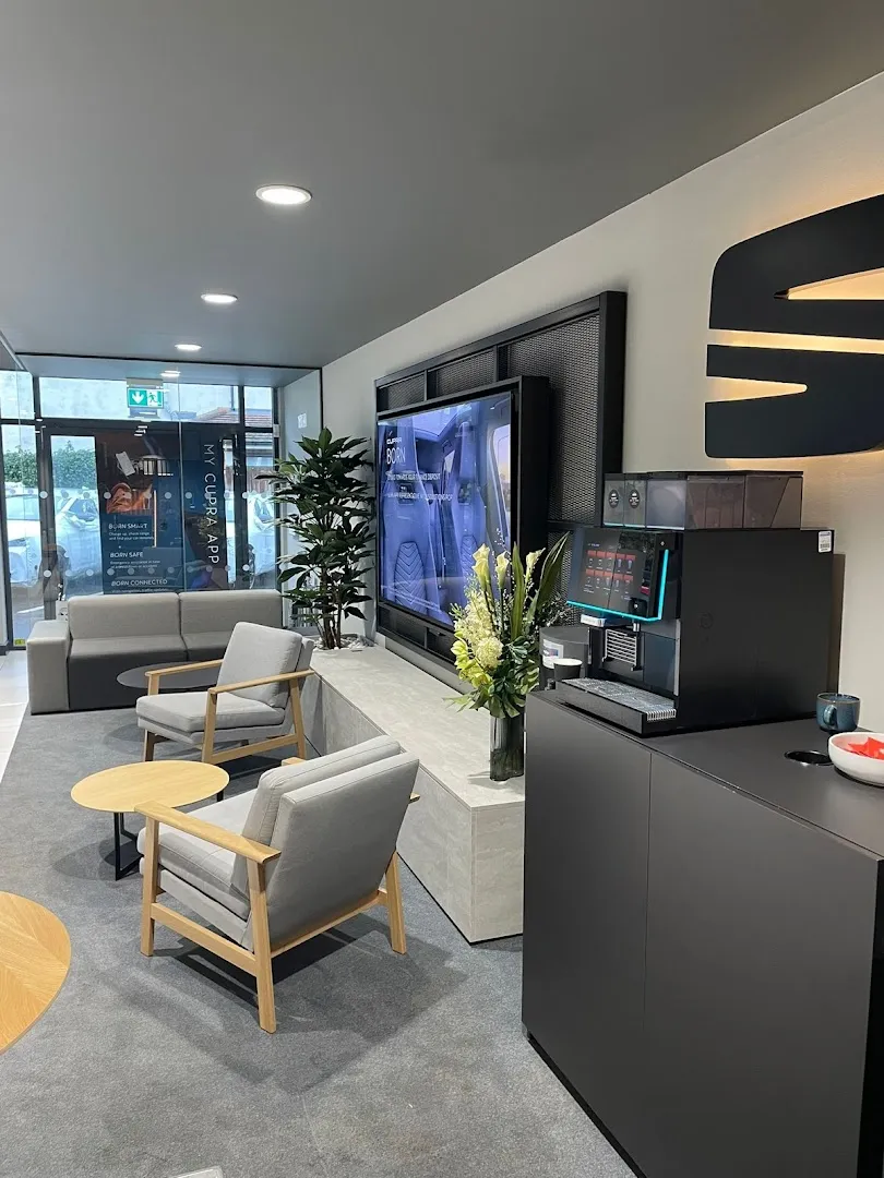 Marshall SEAT Reading photo 2