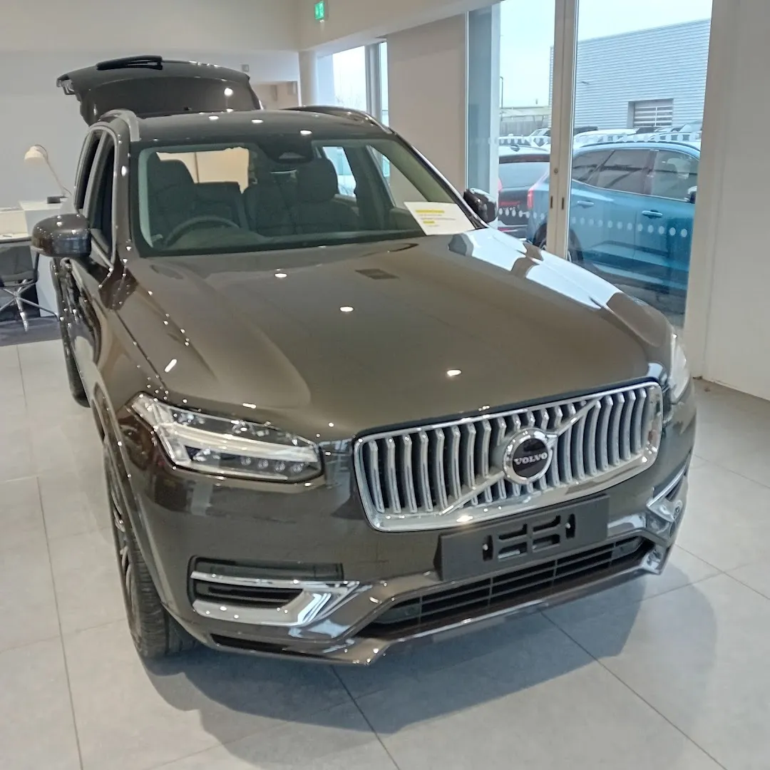 Marshall Volvo Cambridge photo 5