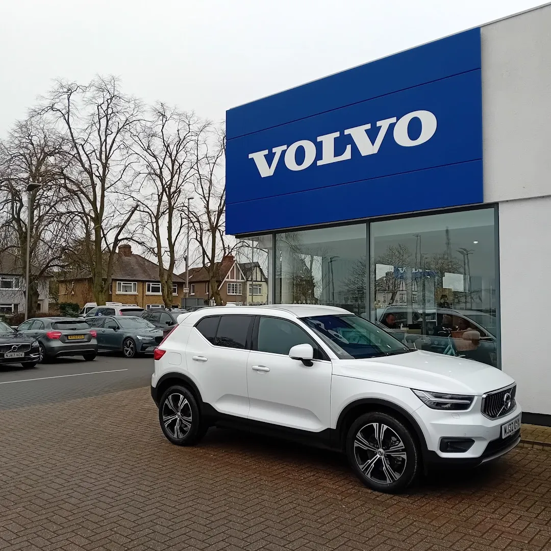 Marshall Volvo Cambridge photo 8