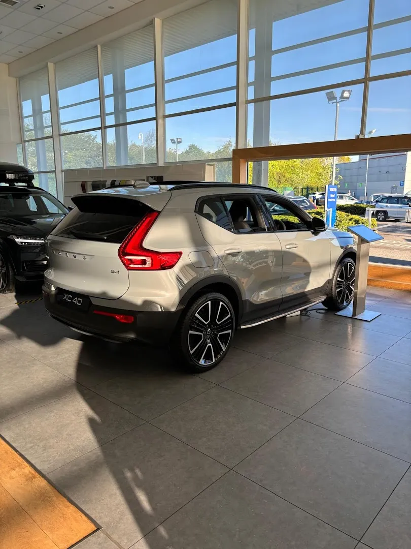 Marshall Volvo Milton Keynes photo 6