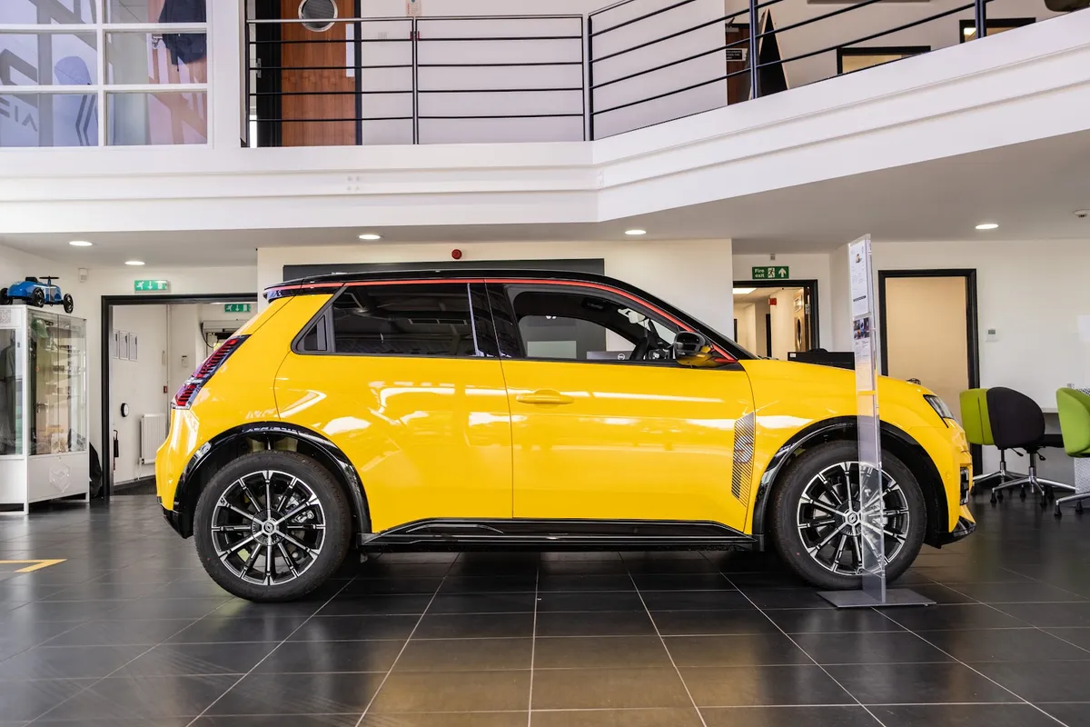 Martins Renault Reading photo 2