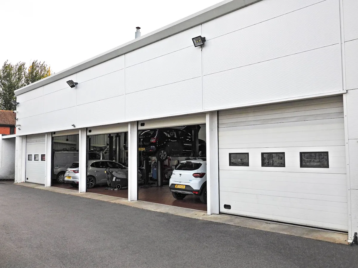 Martins Renault Reading photo 7