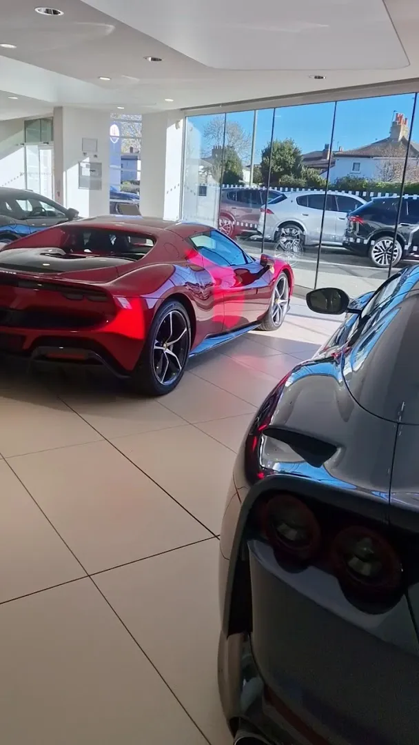 Maserati Ascot photo 2