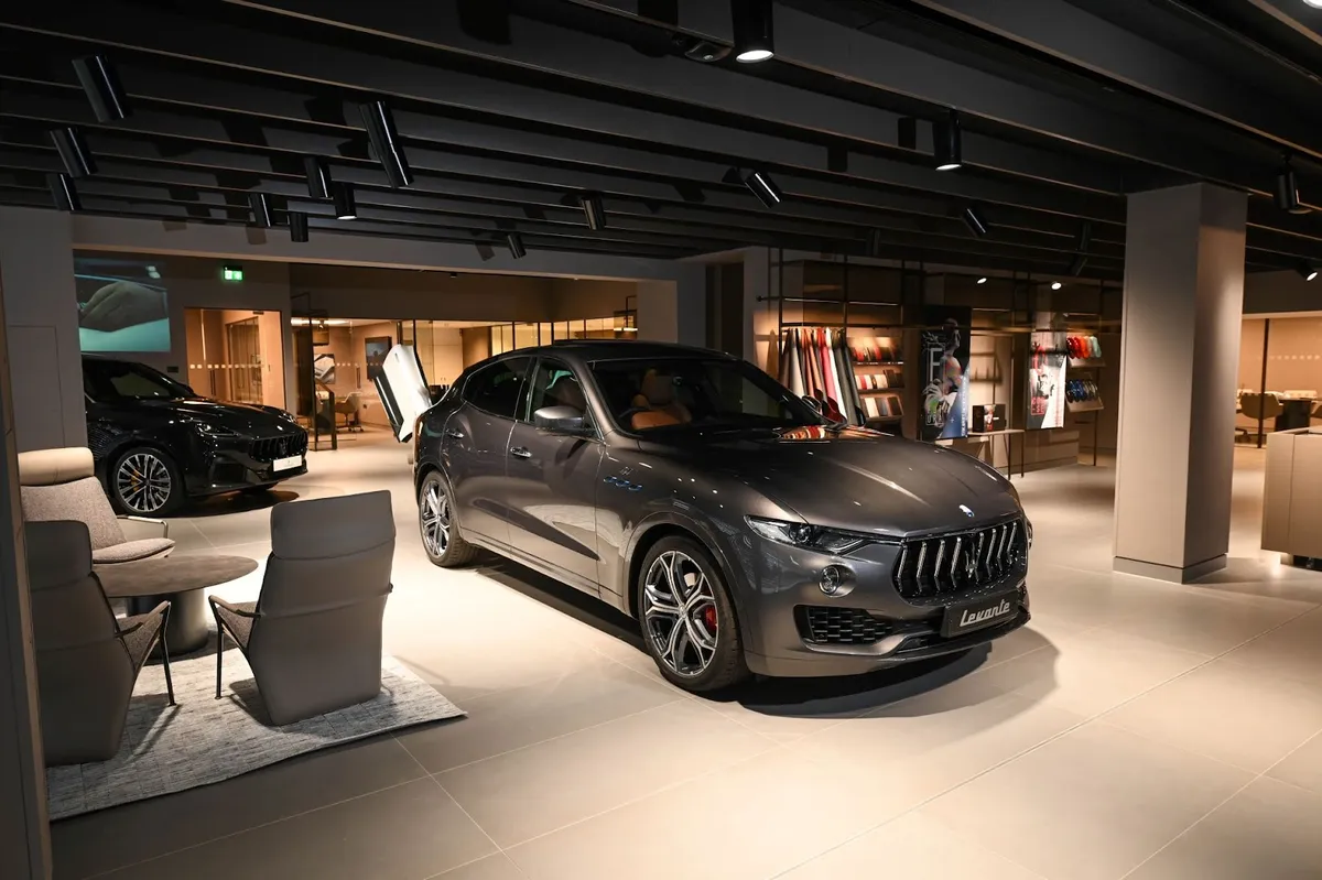 Maserati Ascot photo 3