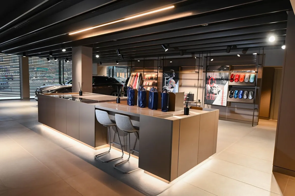 Maserati Ascot photo 5