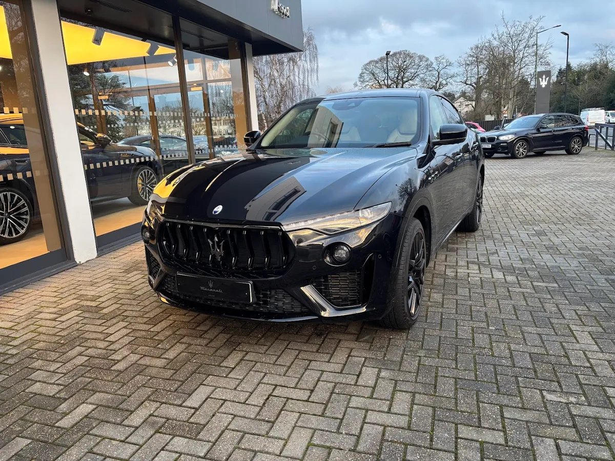 Maserati Ascot photo 6