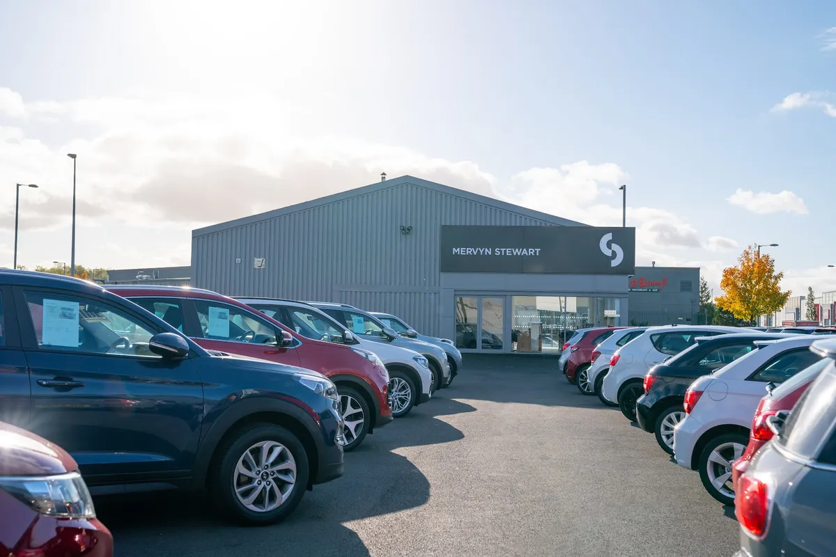 Mervyn Stewart Used Select photo 6