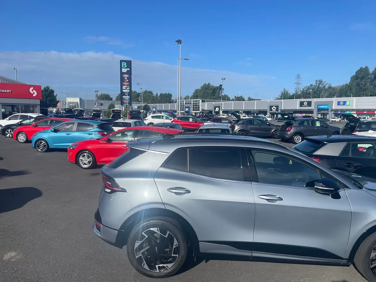 Mervyn Stewart Used Select photo 10