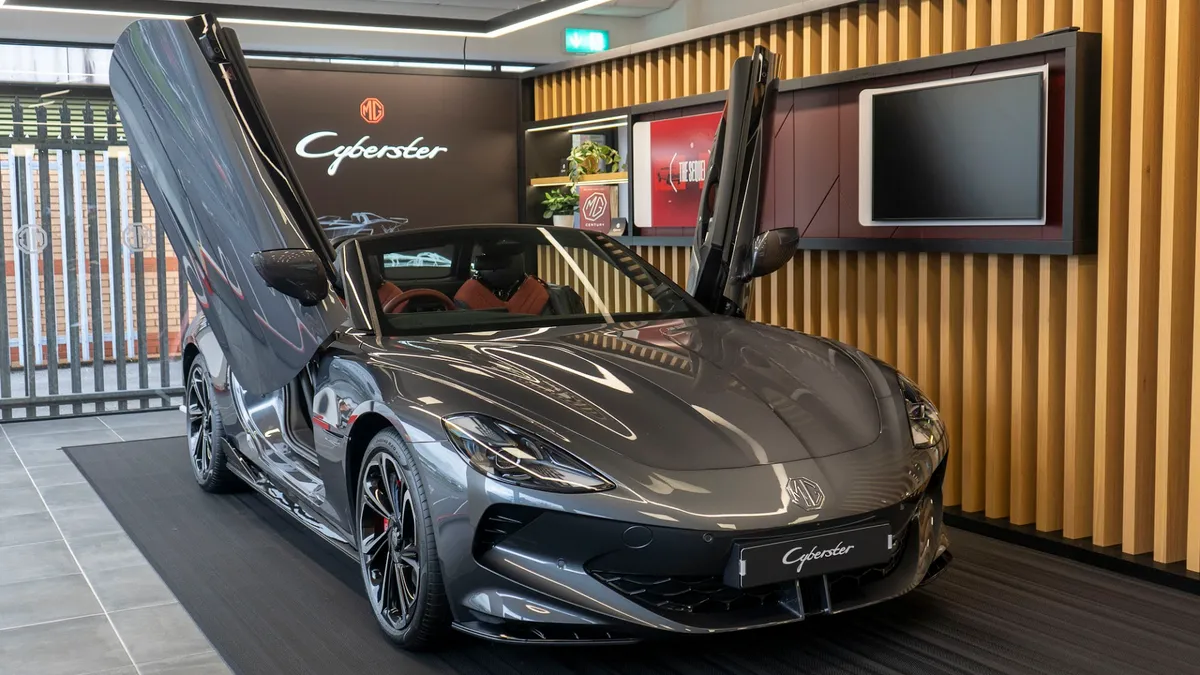 Nathaniel MG Swansea photo 6