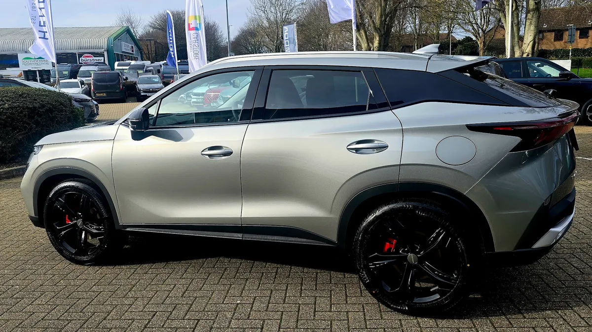 Omoda & Jaecoo Portsmouth photo 8