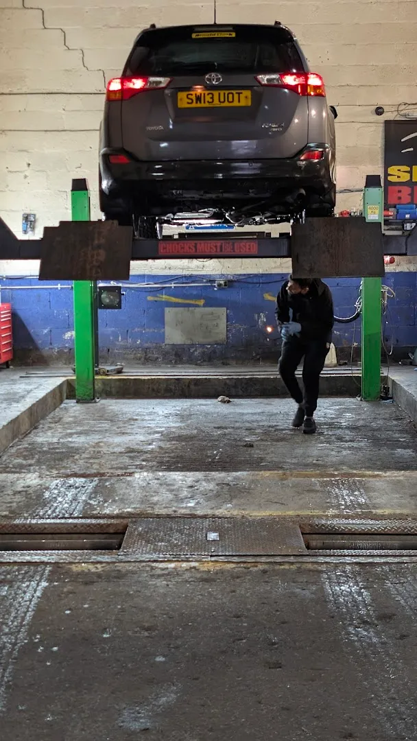 PAK Motors Glasgow LTD photo 5