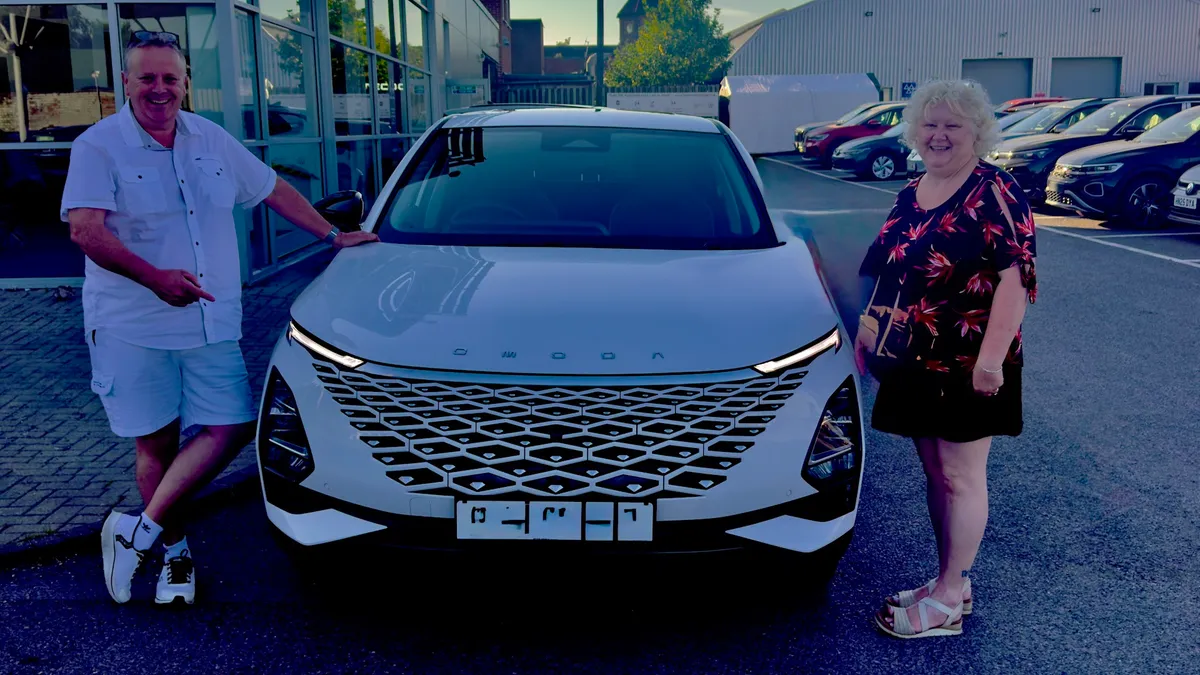 Peter Cooper Omoda & Jaecoo Southampton photo 7