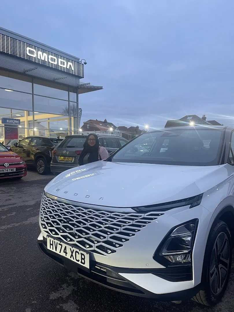 Peter Cooper Omoda & Jaecoo Southampton photo 9