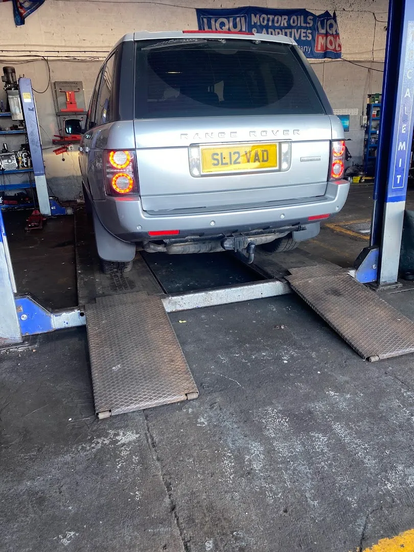 Pitstop Glasgow — Car inspection station in Glasgow