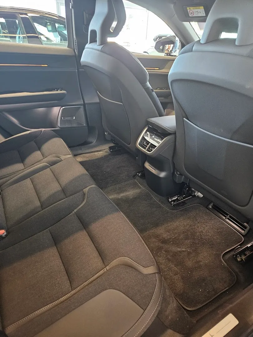 Polestar Birmingham Pre-Owned photo 7