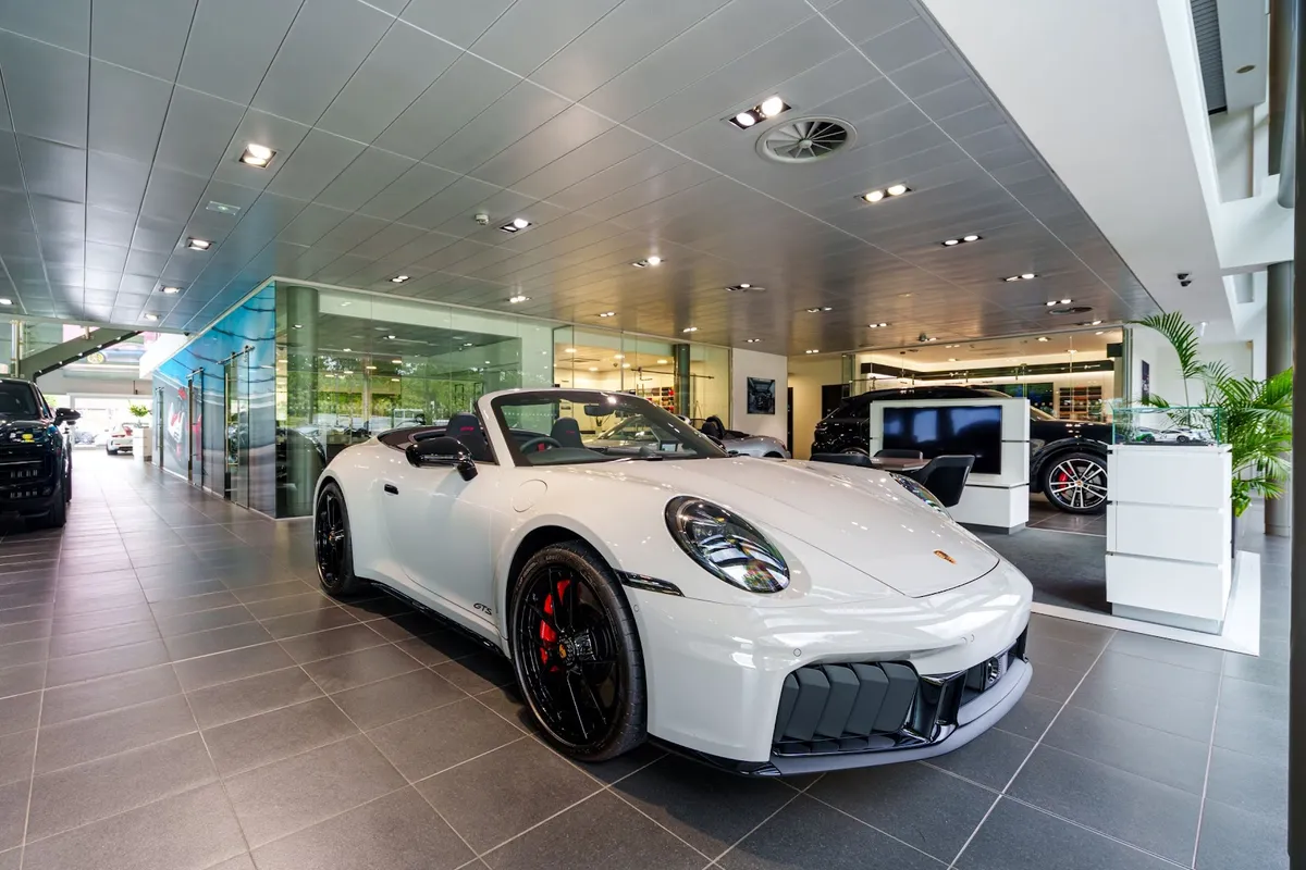 Porsche Centre Glasgow photo 10