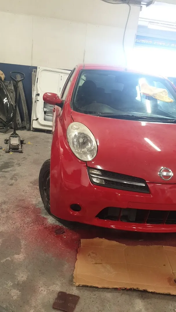 Queens car centre photo 2