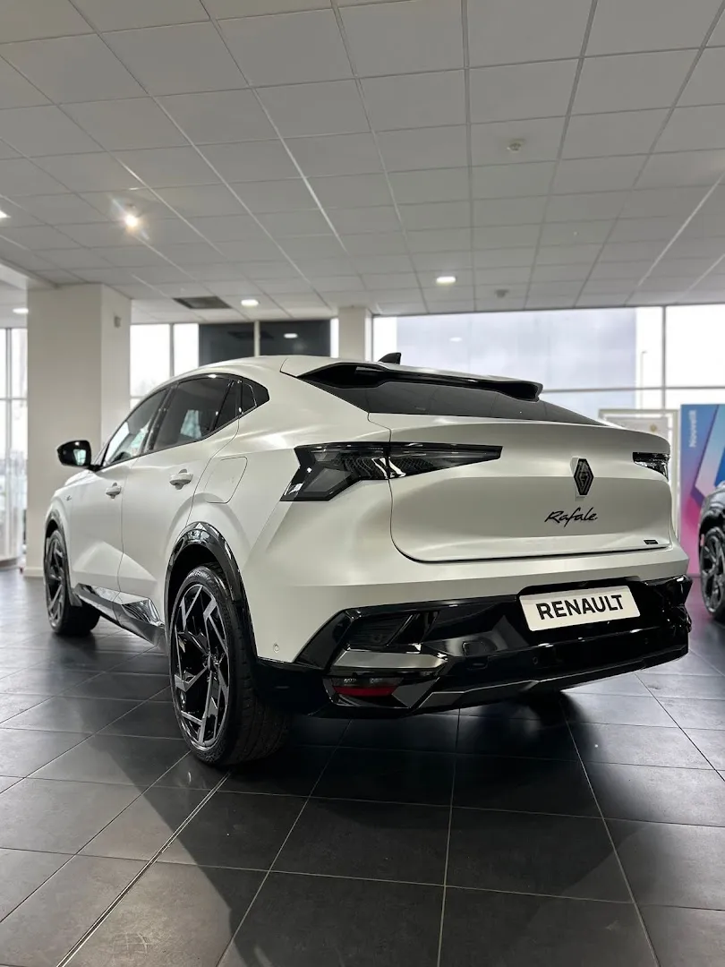 Renault Aldershot SMC photo 4