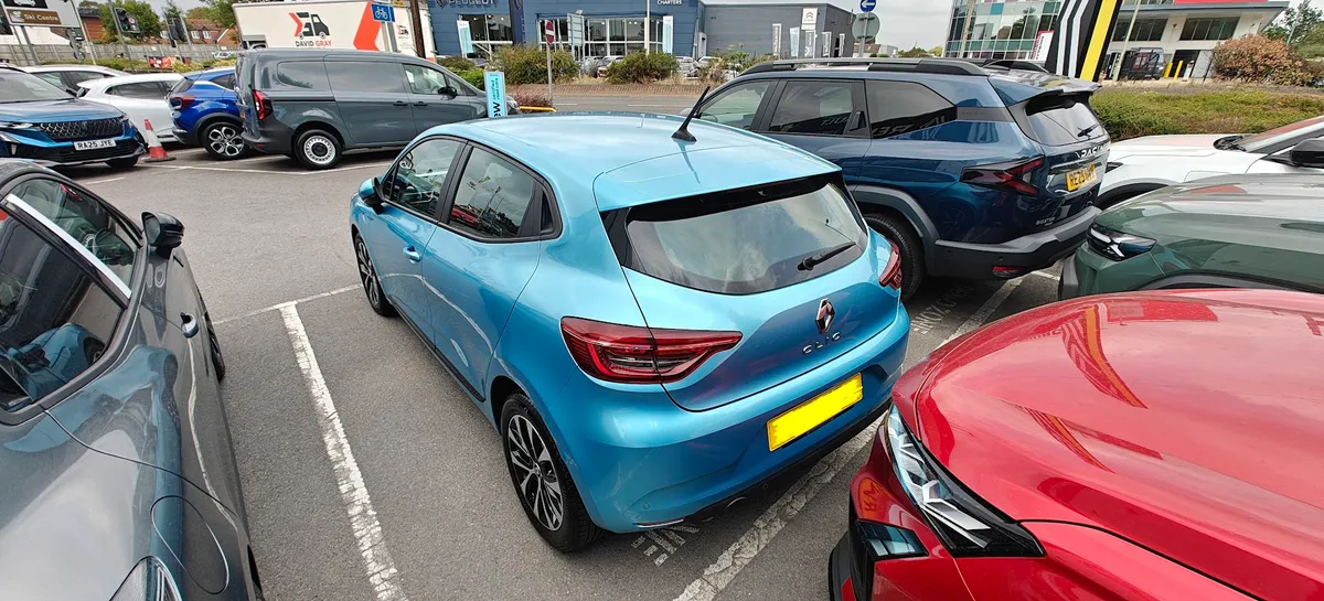 Renault Aldershot SMC photo 10