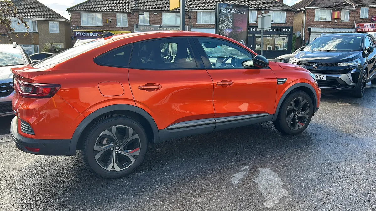 Renault Bristol East photo 4