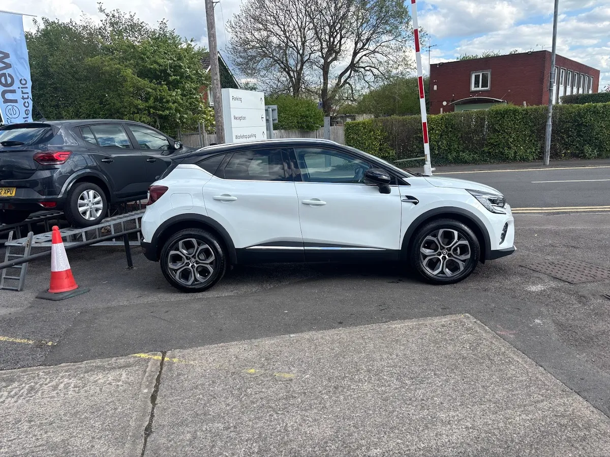 Renault Bristol East photo 5