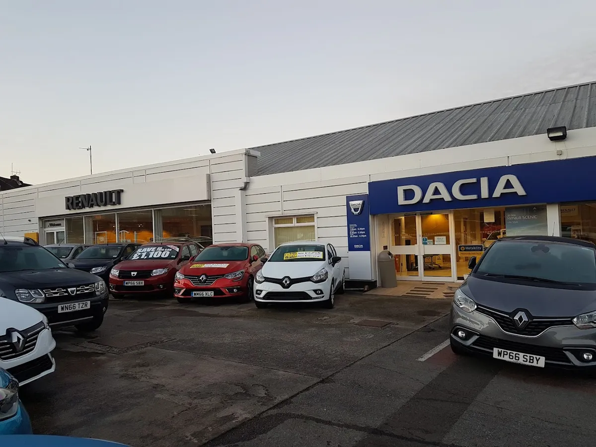 Renault Bristol East photo 8