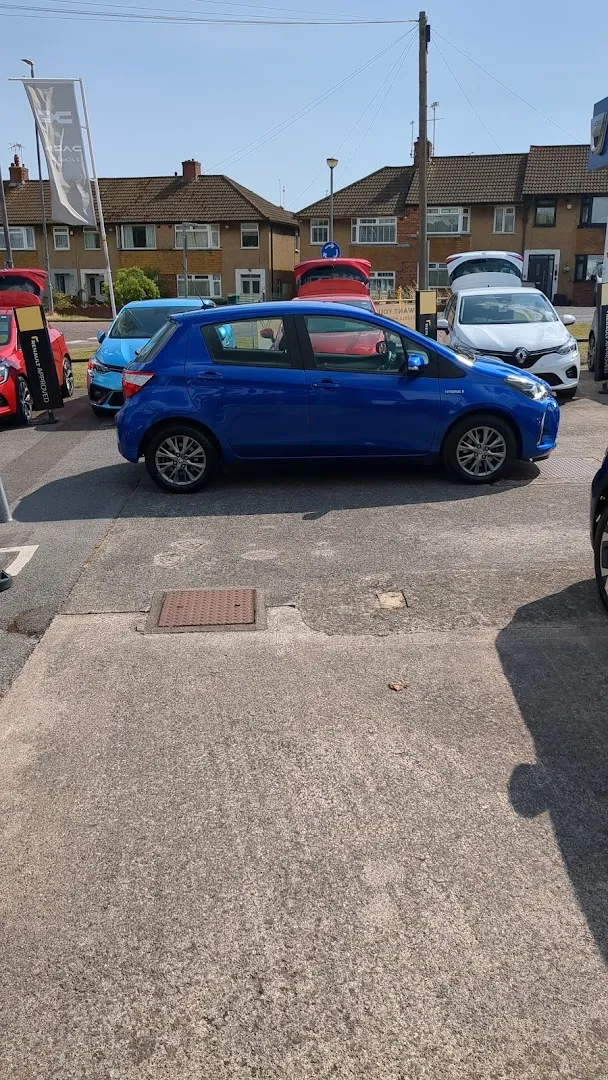 Renault Bristol East photo 9