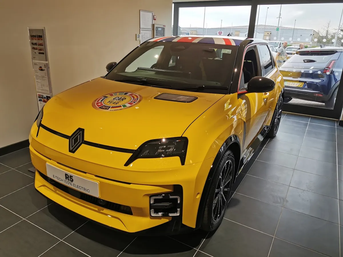 Renault London West photo 10