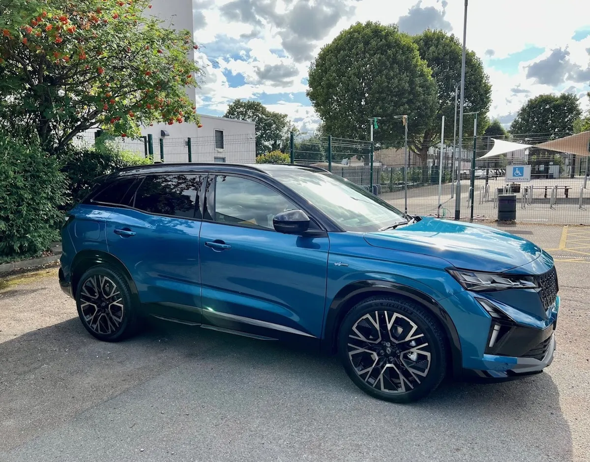 Renault Romford photo 7