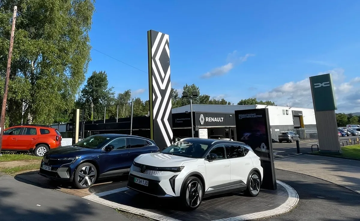 Renault Swansea photo 3